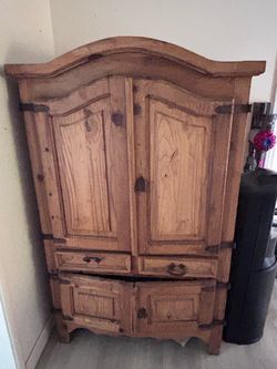 Solid Wood Armoire/ Wardobe