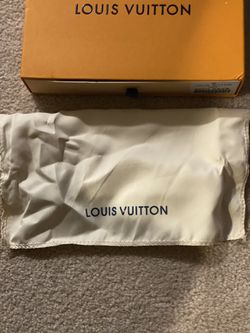 Louis Vuitton wallet dustbag  Louis vuitton wallet, Louis vuitton