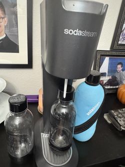 Soda Stream With 3 Bottles