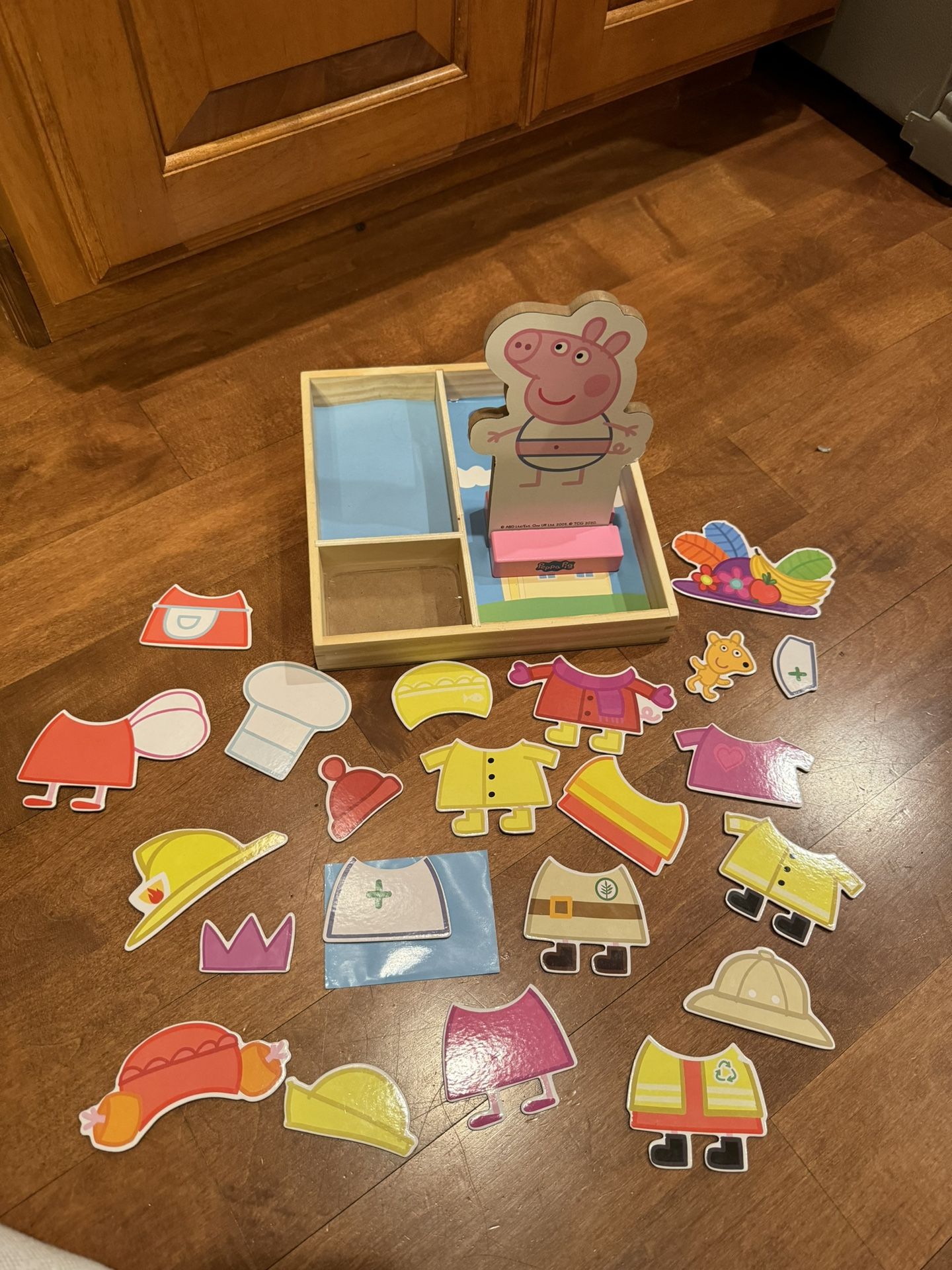 Peppa Pig Dress Up Magnetic Toy Shipping Available