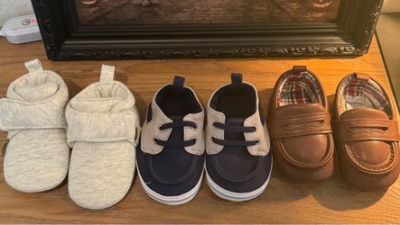 Baby shoes 3-6months