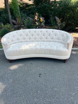 Tufted Curved Sofa with Double Row of Tacks