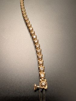 Beautiful Real 14k Gold and Diamond Tennis Bracelet, 8.5g