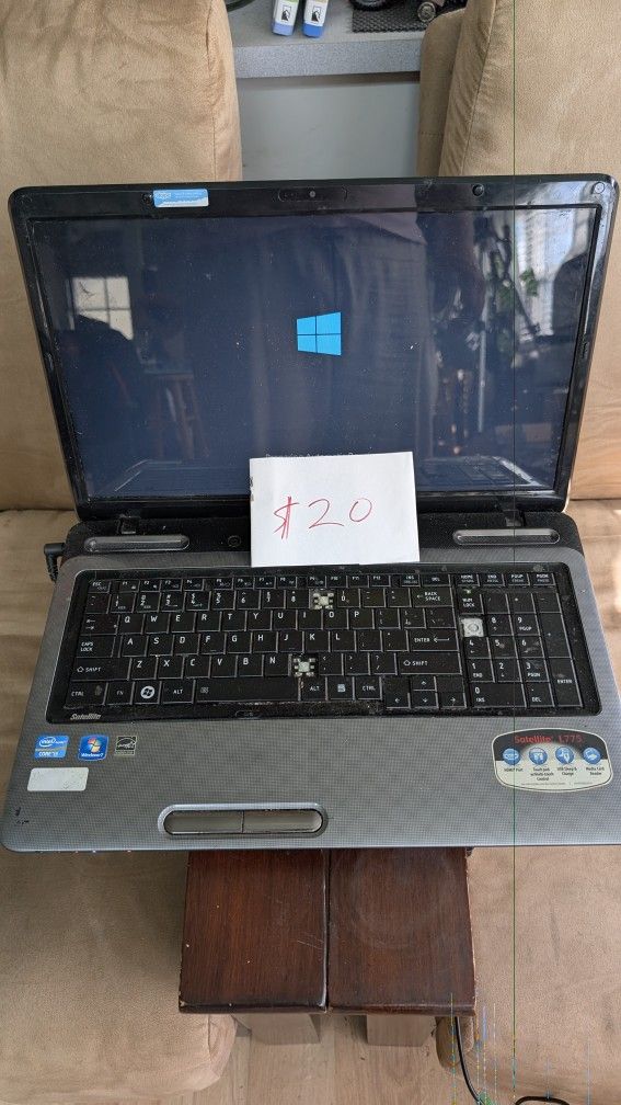 Toshiba Laptop 17in