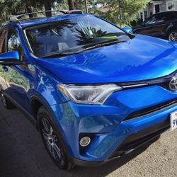 2018 Toyota RAV4 XLE 