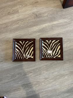 Decorative giraffe plates- set of 2
