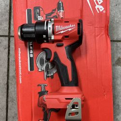 New Milwaukee M18 18V Lithium-Ion Brushless Cordless 1/2 in. Compact Hammer Drill/Driver (Tool-Only Battery Not Included)