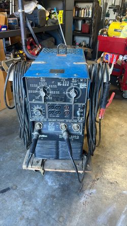 Miller Bobcat 235G welder