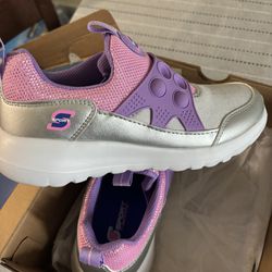 skechers girls shoes Size 3