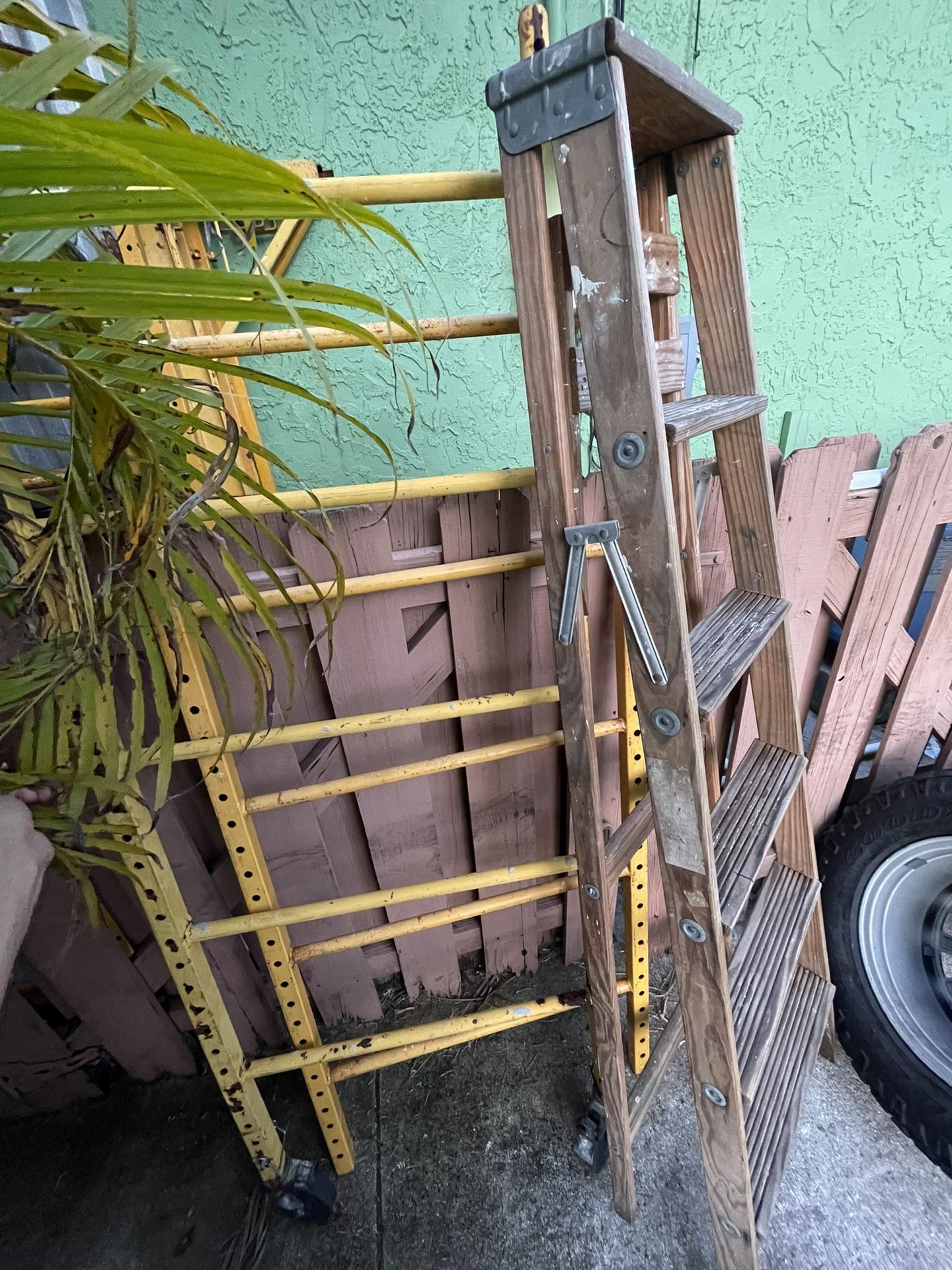 6 Ft Ladder