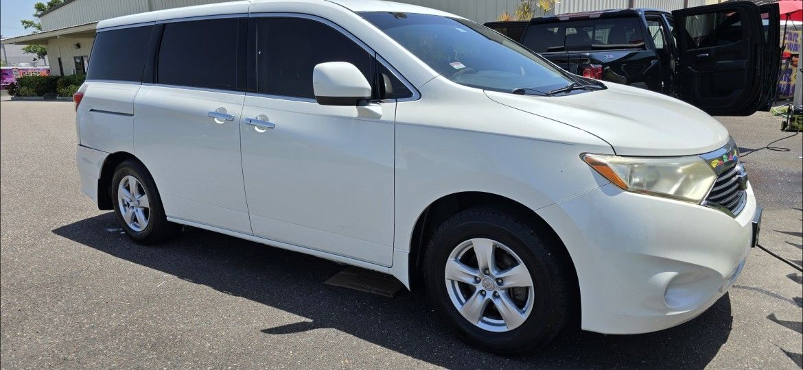 2012 Nissan Quest