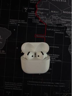 Airpods 4 active noise cancellation