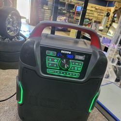 ION Pathfinder 320 All Weather portable Bluetooth Speaker am /fm with charging ports. NICE!