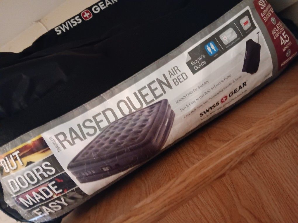 Swiss Gear Raised Queen Air Mattress