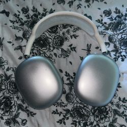  Airpod Max Headphones (adjustable size)
