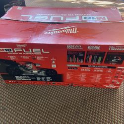 M18 Fuel Brushless Cordless 21 Inch Walk Behind Dual Battery Self Propelled Mower With 2    12 Ah Battery And Rapid Charger 