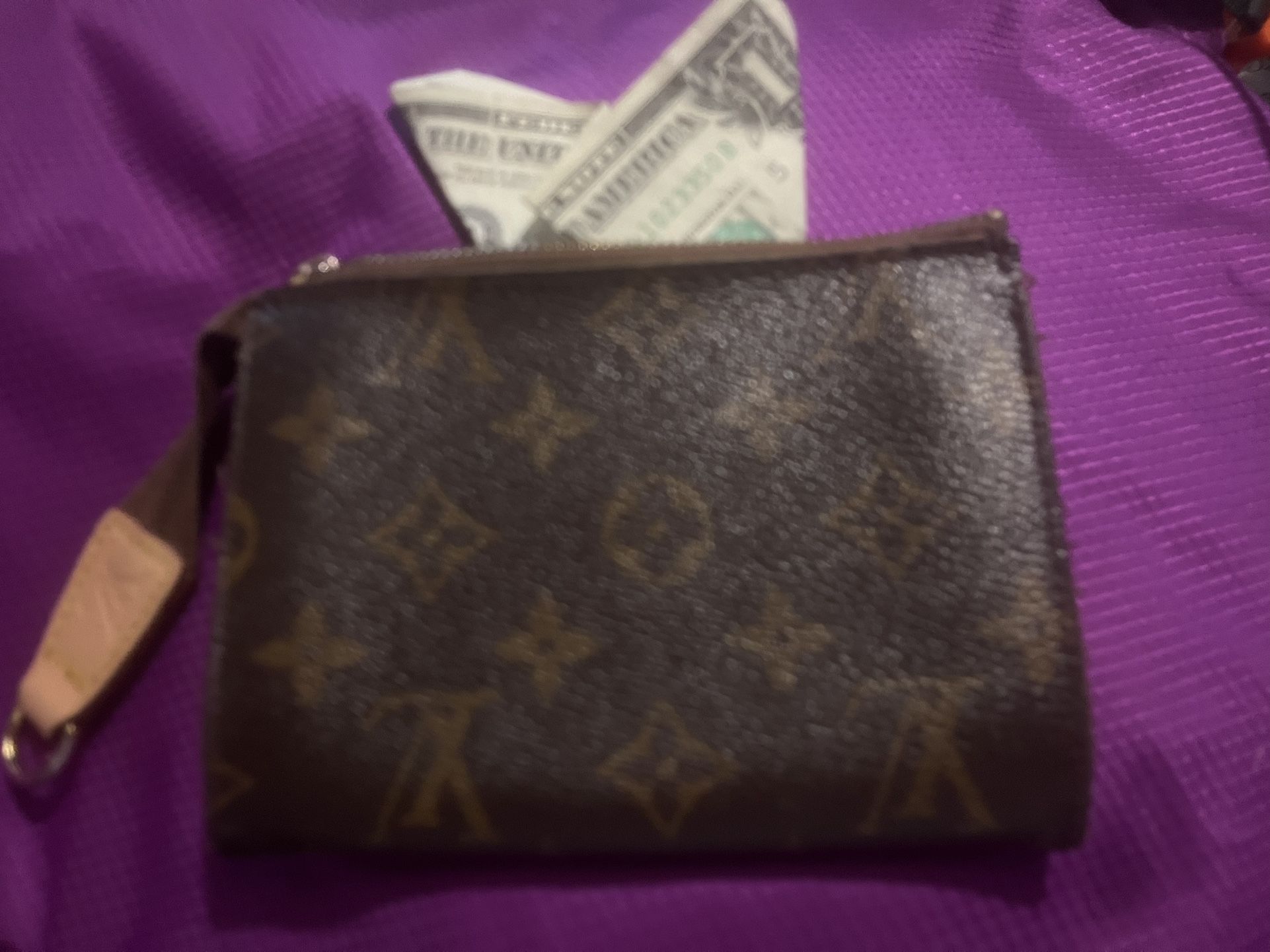 Louis Vuitton Zippy Pouch