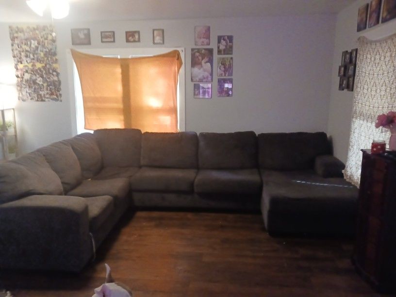 3 Peace Gray Sectional Couch