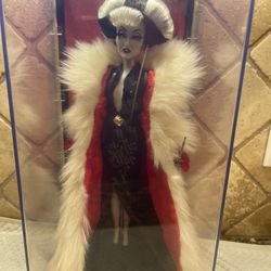 Ciruela De Vil Designer Doll