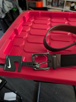 Nike Reversible (Black/Brown) Belt 38-40 New with Tags
