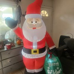 Santa 🎅 Inflatable 