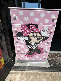 Minnie Mouse dresser