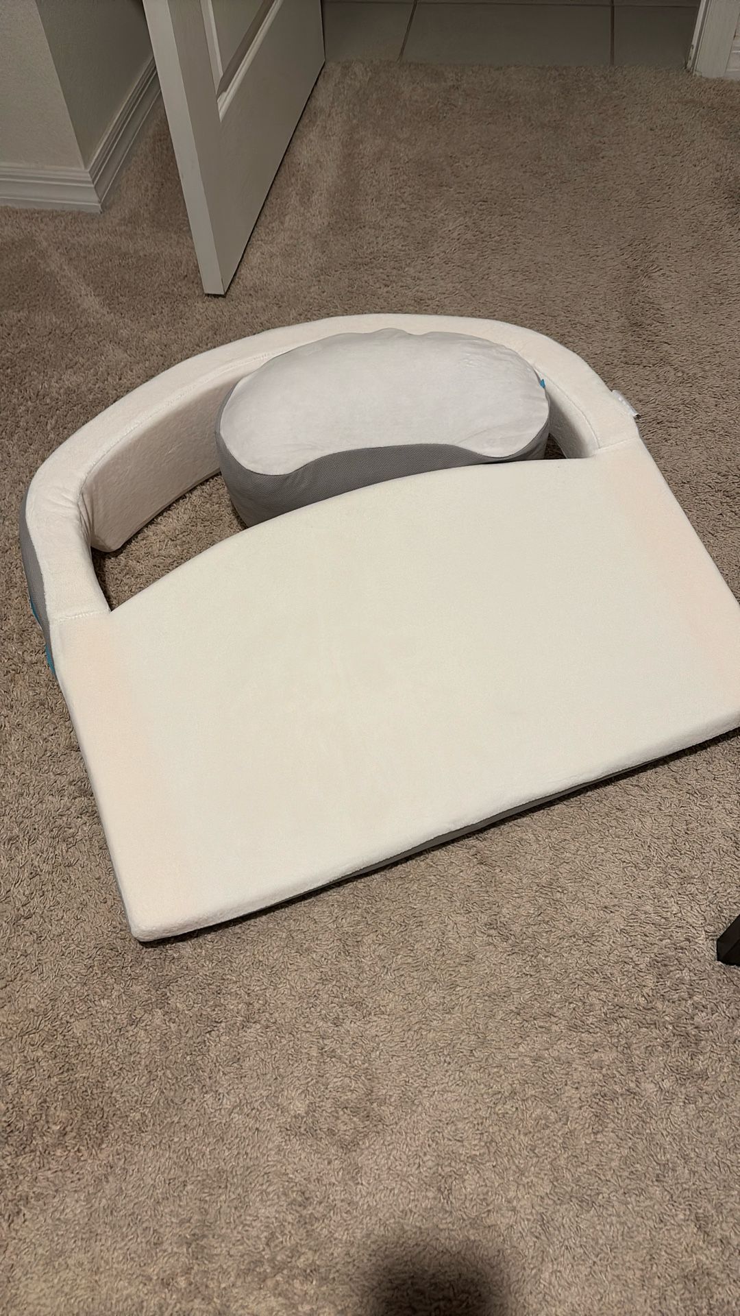 Medicine Shoulder Wedge & Insert Pillow