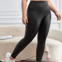 Faux Leather Leggings Size Medium 