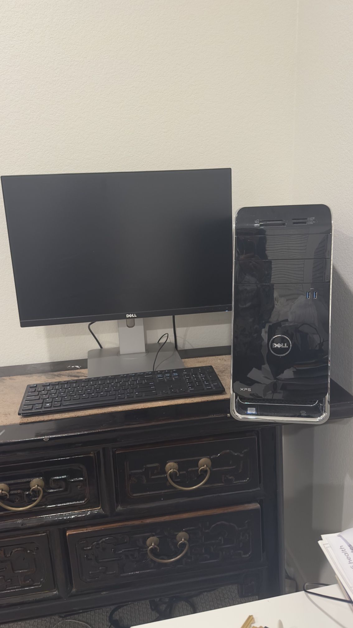 Dell XPS 8910 Desktop (Intel i7) + Dell 24” Monitor – Complete Setup
