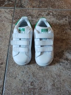 Boy's shoes