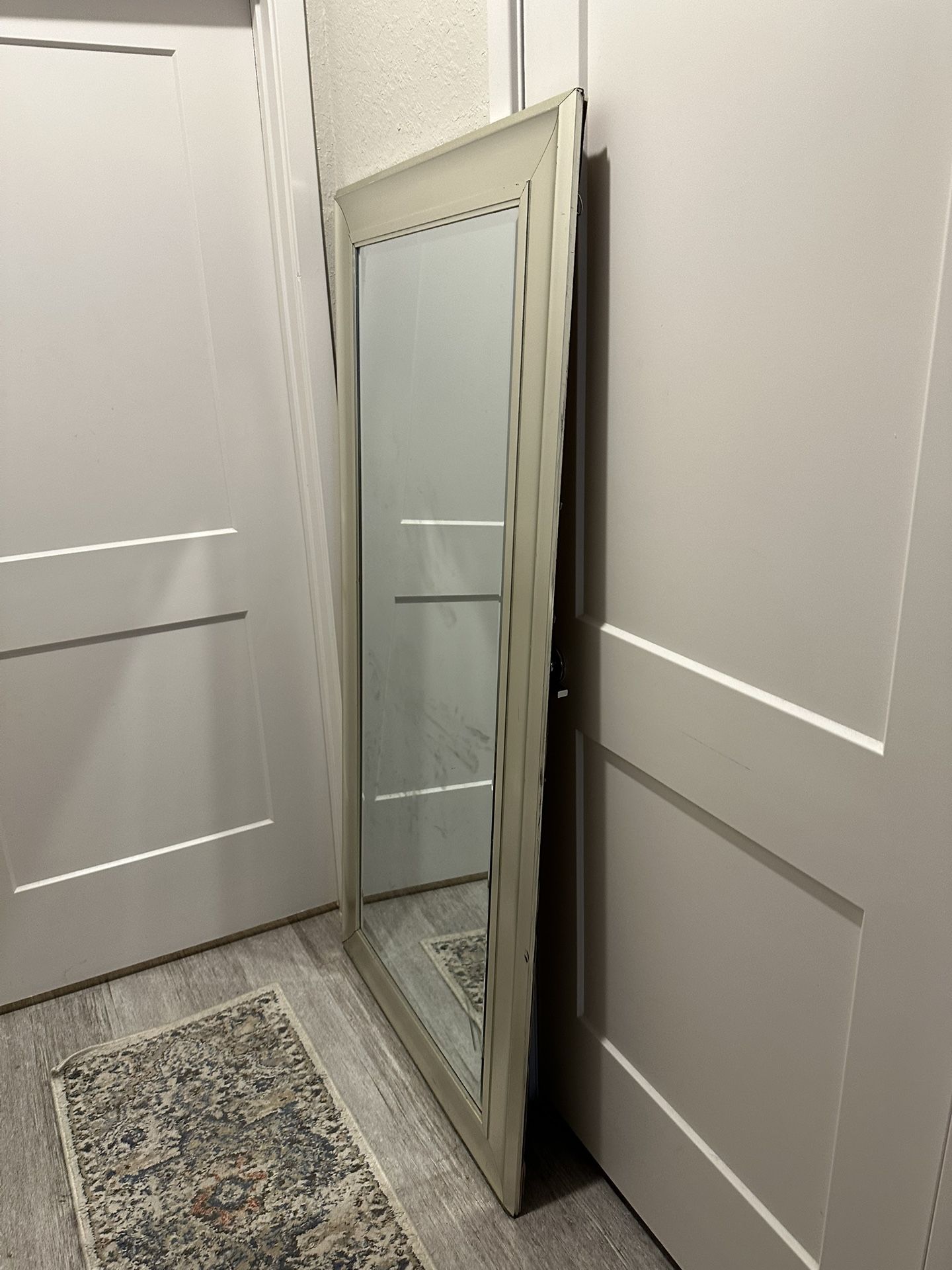 WALL MIRROR