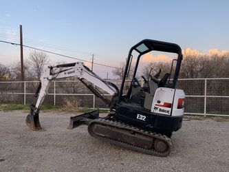 2014 Bobcat E32 Mini Excavator Only 798 Hours