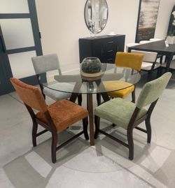 5 piece Diningroom set ( Modern Home Furniture)