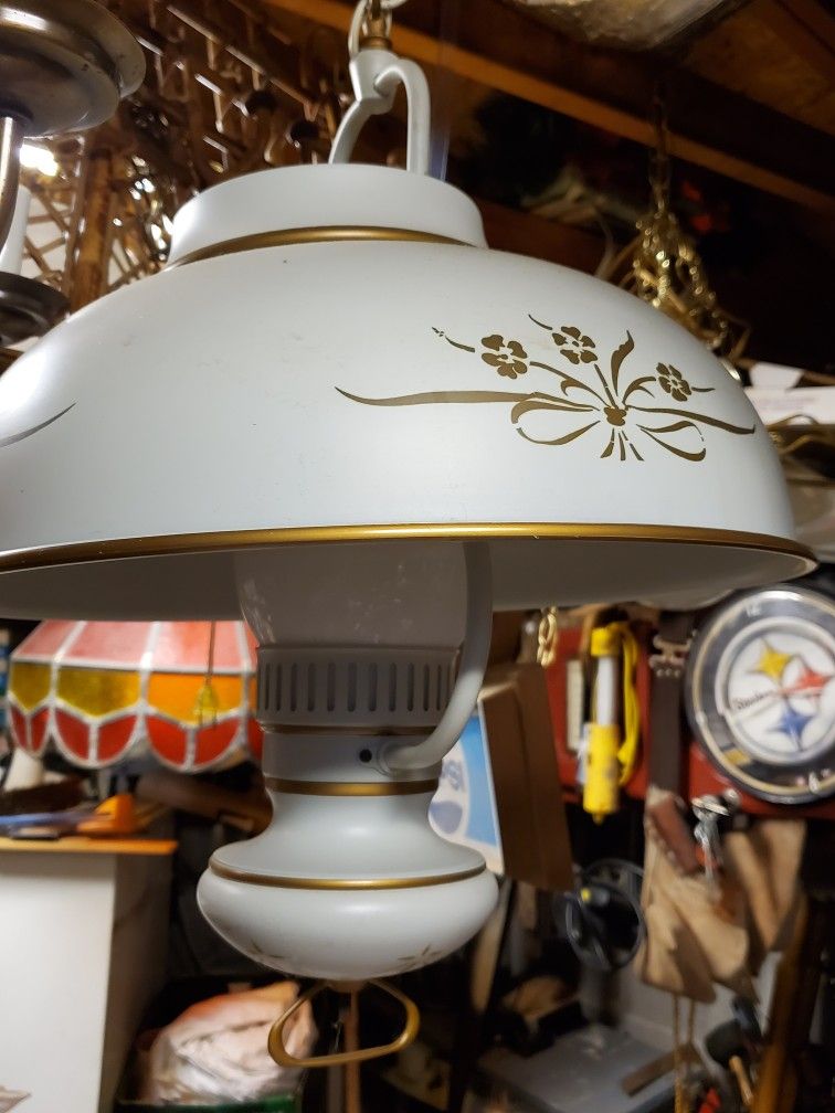 Ceiling light fixture- Vintage (Yes)