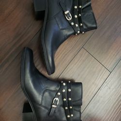 Womens Bandolino Ankle Booties