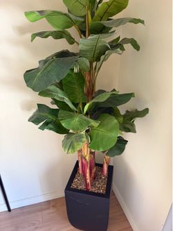 Faux leaf potted tree