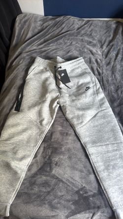 Nike tech sweats gray