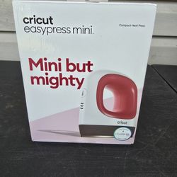 new Cricut EasyPress Mini