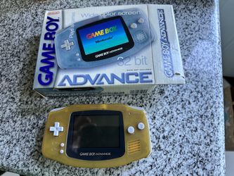 Gameboy advance original box with gameboy (not working)