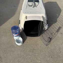 Plastic Doggie/Kitty Crate Small Size for up to 10 lbs and water bowl
