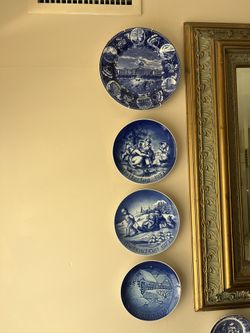 Set Of 4 Old Hanging Blue Plates