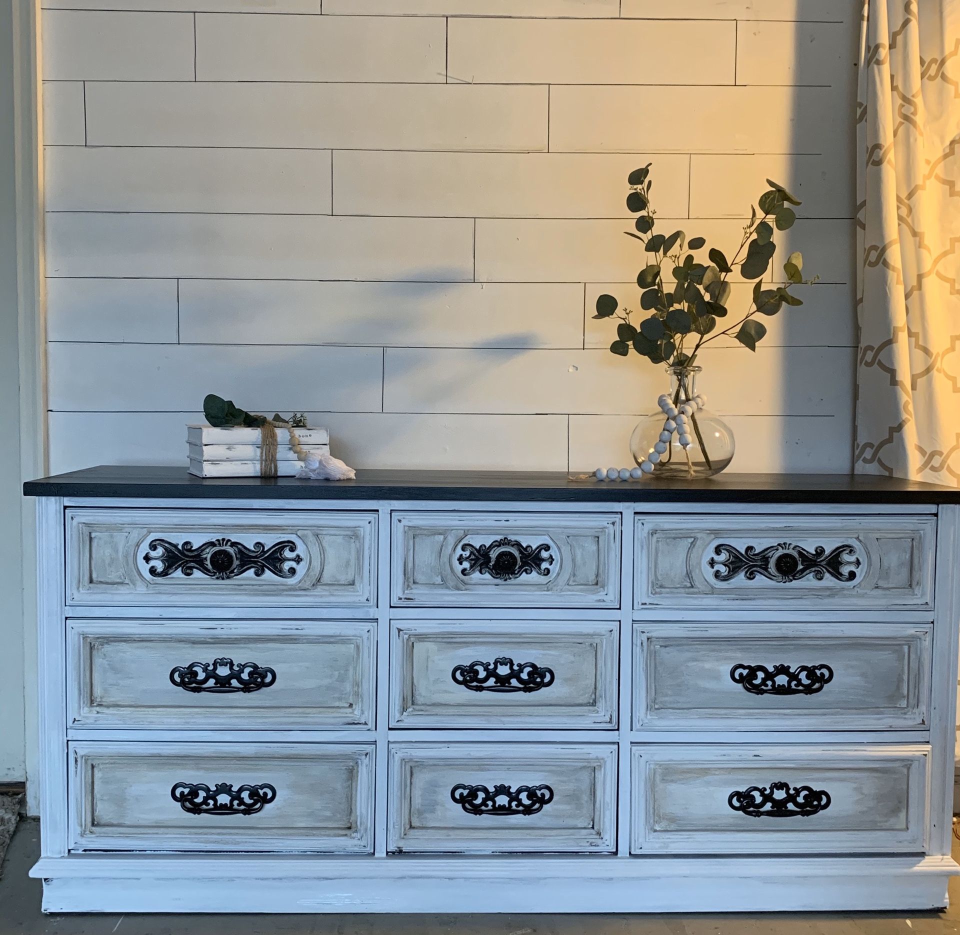 Dresser/buffet