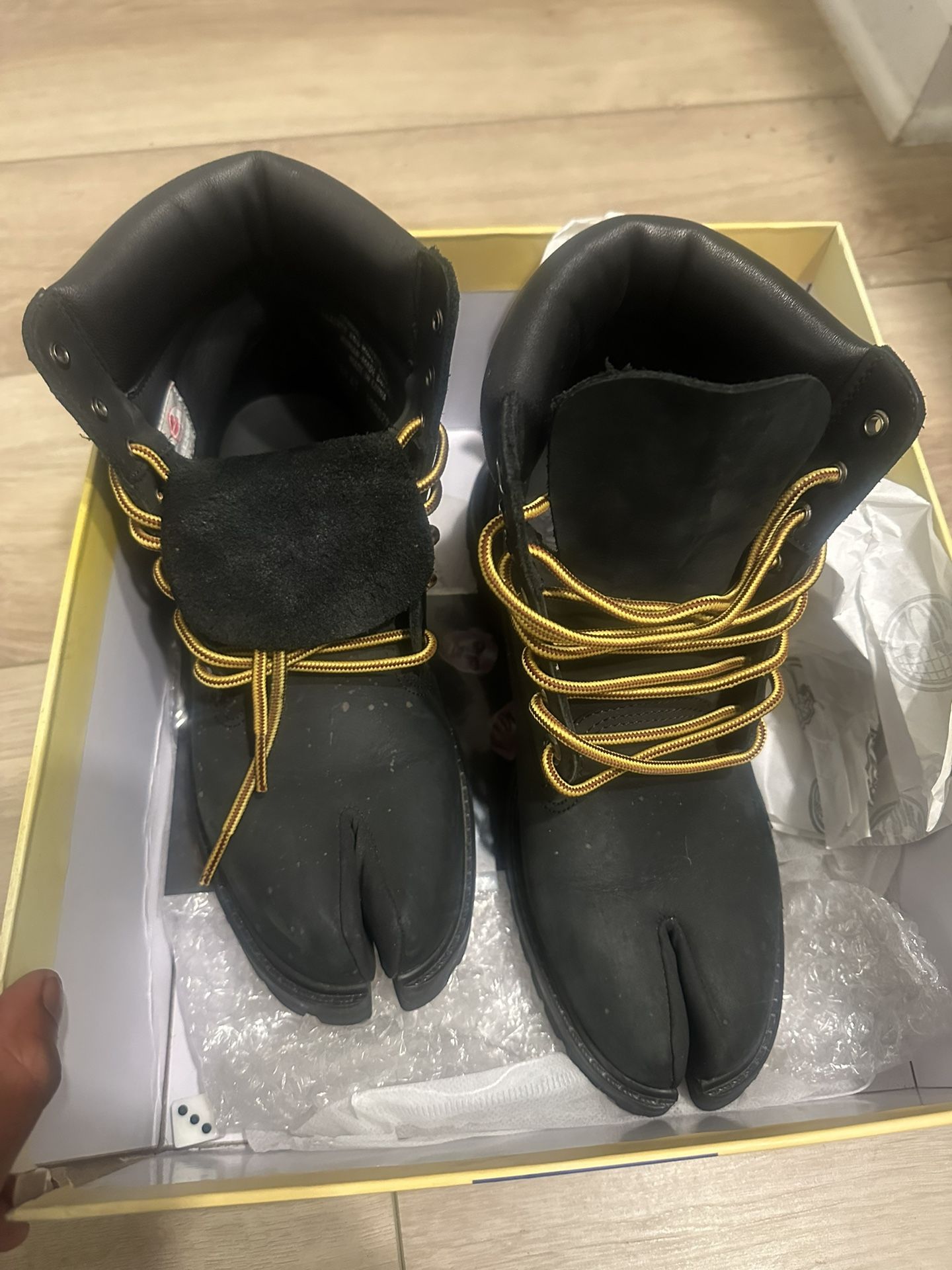 Essenes Timberland