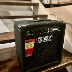 FENDER RUMBLE 15 AMP