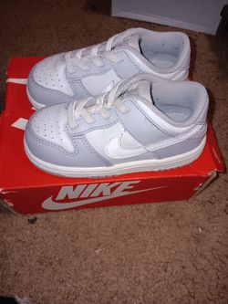 Nike dunk size 8C