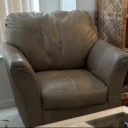 Leather Club Chair 