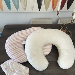 2 Boppy Pillows 