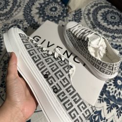 Givenchy Sneakers 