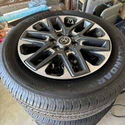 Toyota 20in OEM Wheels And Tires 265/60r20 Set Of 4