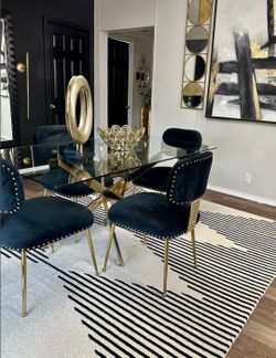 GOLD DINING TABLE ✅🍽️🥄🍽️✅